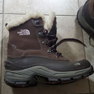 North Face Winter Boots 8.5 Brown/Pink